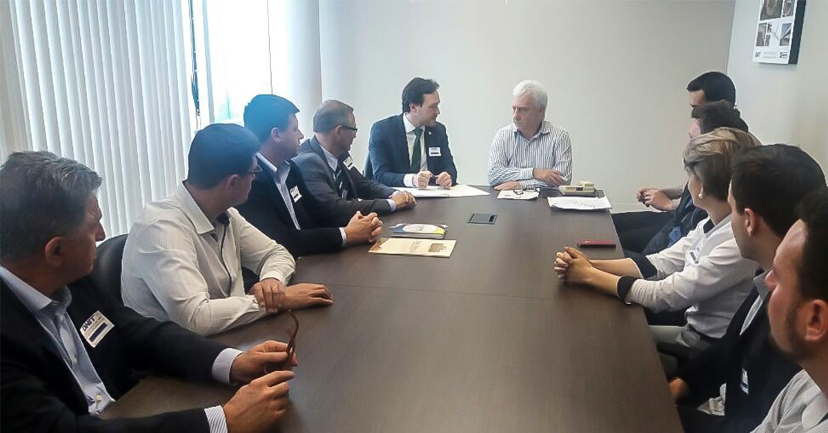 Deputado Vinicius Ribeiro cobra liberação parcial da BR116 em reunião com o DNIT Deputado Vinicius Ribeiro cobra liberação parcial da BR116 em reunião com o DNIT