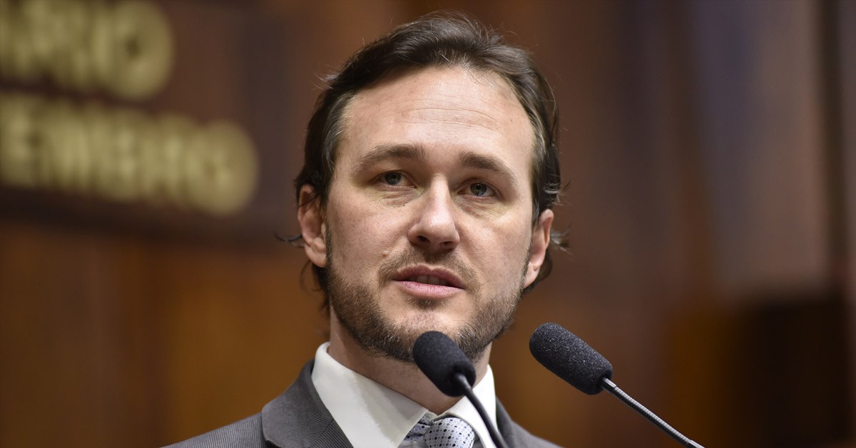 Deputado Vinicius Ribeiro protocola três novos projetos de lei Deputado Vinicius Ribeiro protocola três novos projetos de lei