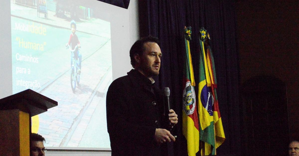 Vinicius fala sobre desafios da mobilidade e da Região Metropolitana da Serra Gaúcha Vinicius fala sobre desafios da mobilidade e da Região Metropolitana da Serra Gaúcha